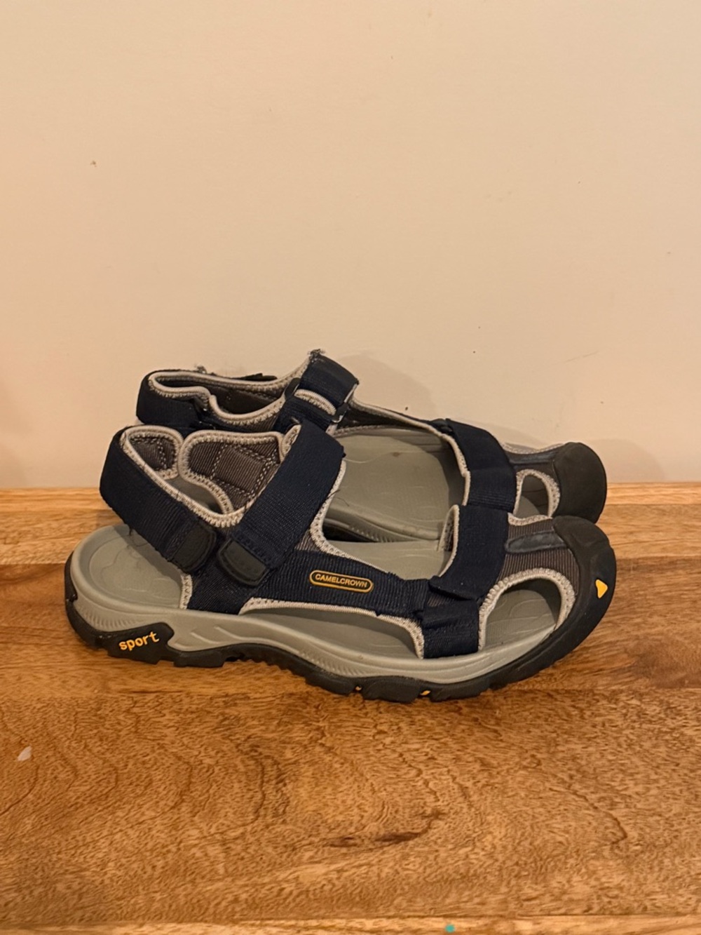 Camel Crown Men’s Navy Blue hiking sandals size 7.5